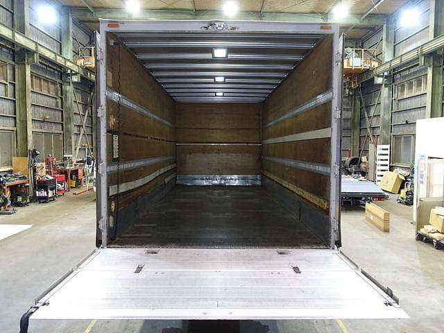 いすゞフォワードアルミバン中型（4t）[写真09]