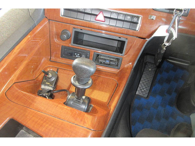 三菱ふそうスーパーグレートダンプ大型（10t）[写真07]