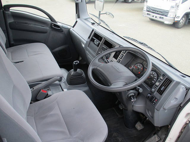 いすゞエルフ平ボディ小型（2t・3t）[写真13]