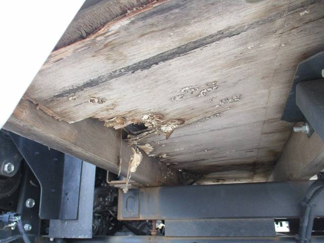 いすゞエルフ平ボディ小型（2t・3t）[写真08]