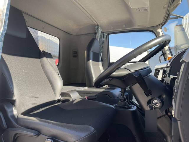 三菱ふそうファイタークレーン4段中型（4t）[写真23]