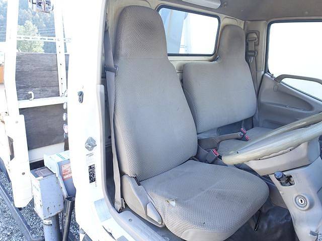 トヨタトヨエースクレーン4段小型（2t・3t）[写真24]