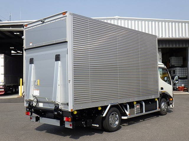 日野デュトロアルミバン小型（2t・3t）[写真02]