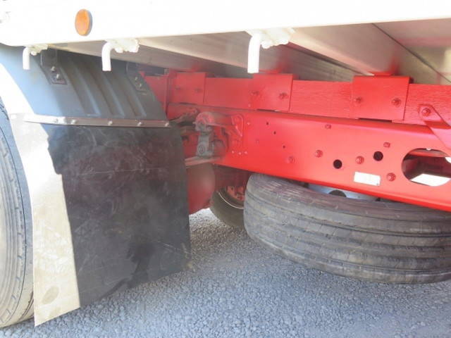 三菱ふそうファイターセルフクレーン4段増トン（6t・8t）[写真25]