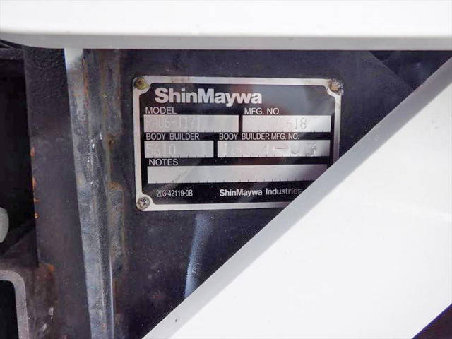 三菱ふそうキャンター平ボディ小型（2t・3t）[写真12]