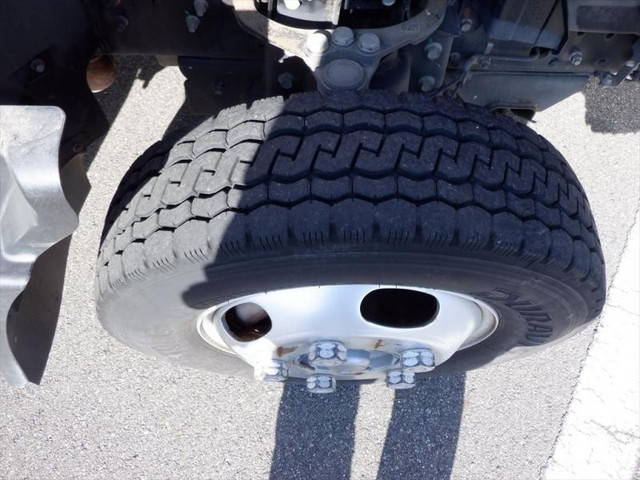 三菱ふそうキャンター平ボディ小型（2t・3t）[写真29]