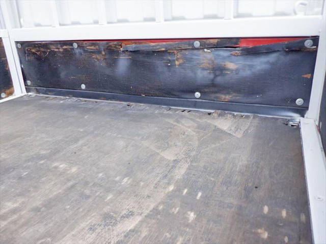 三菱ふそうキャンター平ボディ小型（2t・3t）[写真09]