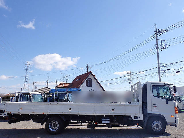 日野レンジャー平ボディ中型（4t）[写真03]