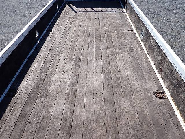 日野レンジャー平ボディ中型（4t）[写真08]