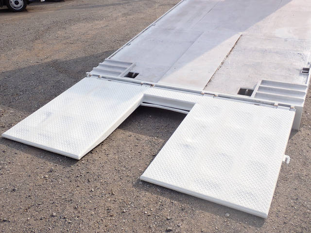 UDトラックスコンドルセーフティクレーン3段増トン（6t・8t）[写真18]