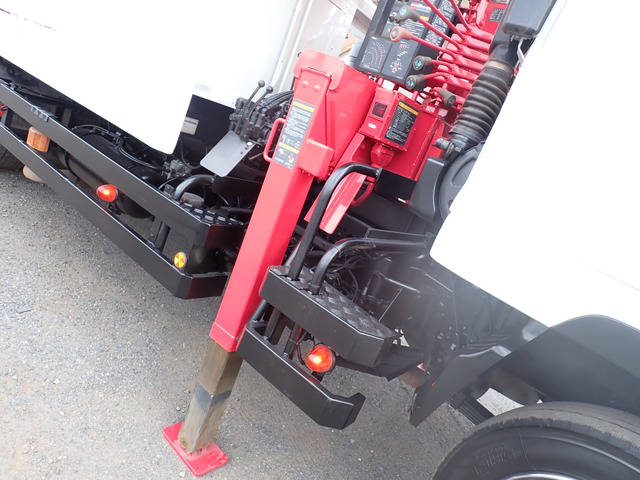 UDトラックスコンドルセーフティクレーン3段増トン（6t・8t）[写真24]