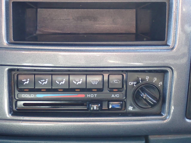 UDトラックスコンドルセーフティクレーン3段増トン（6t・8t）[写真35]