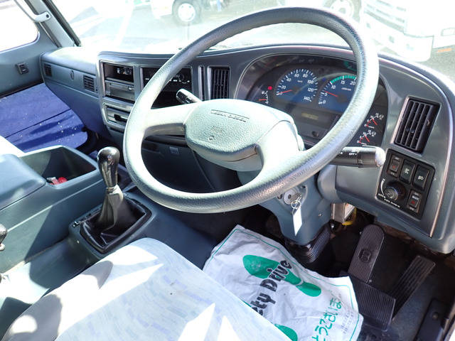 UDトラックスコンドルセーフティクレーン3段増トン（6t・8t）[写真37]