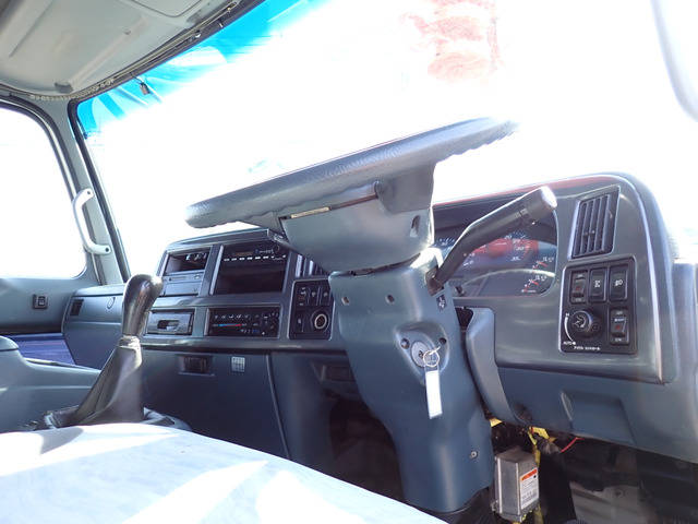 UDトラックスコンドルセーフティクレーン3段増トン（6t・8t）[写真38]