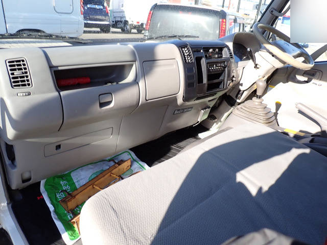 トヨタトヨエースセーフティローダー小型（2t・3t）[写真37]