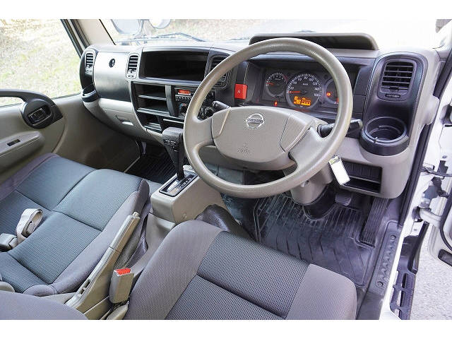 日産アトラス平ボディ小型（2t・3t）[写真10]