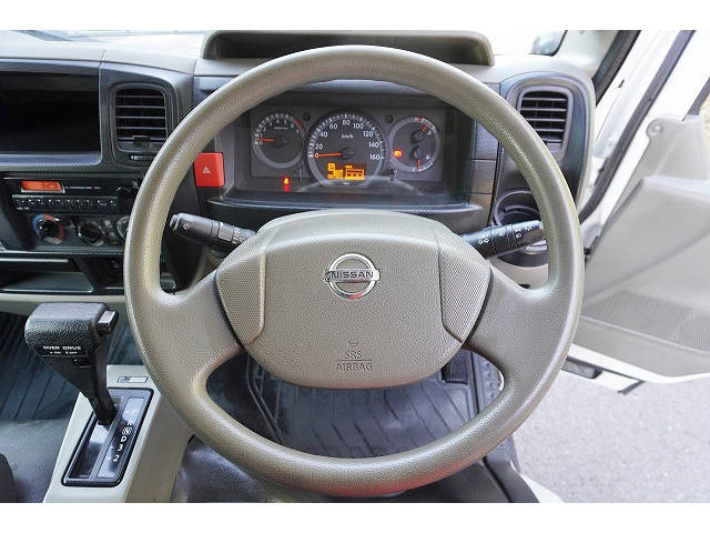 日産アトラス平ボディ小型（2t・3t）[写真23]