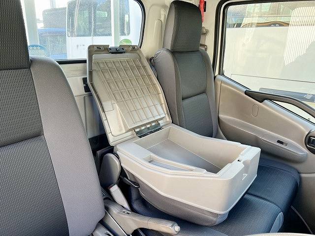 日産アトラス平ボディ小型（2t・3t）[写真32]