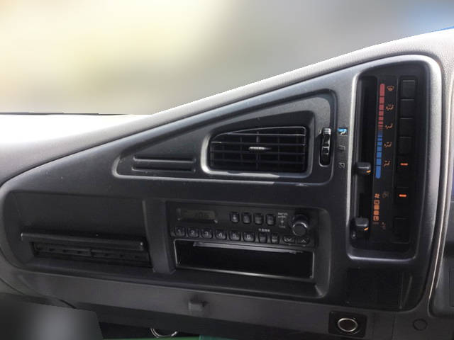 日野レンジャー道路作業車増トン（6t・8t）[写真32]