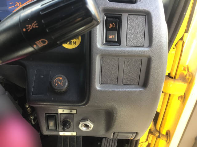 日野レンジャー道路作業車増トン（6t・8t）[写真33]