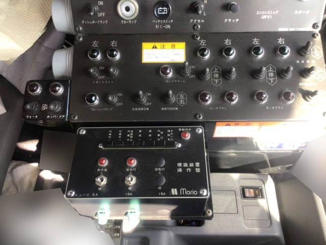 日野レンジャー道路作業車増トン（6t・8t）[写真35]