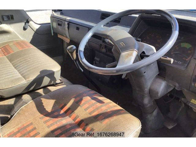 三菱ふそうキャンタークレーン3段小型（2t・3t）[写真26]