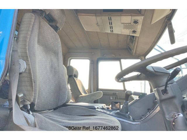 三菱ふそうスーパーグレートダンプ大型（10t）[写真19]