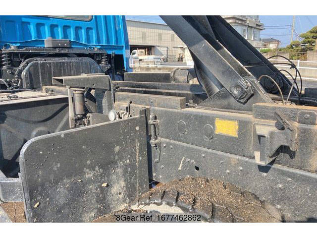 三菱ふそうスーパーグレートダンプ大型（10t）[写真09]