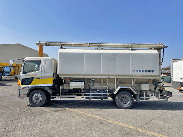 日野レンジャーバルク車（粉粒体運搬車）増トン（6t・8t）[写真05]