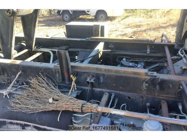 いすゞフォワードジャストンダンプ中型（4t）[写真14]