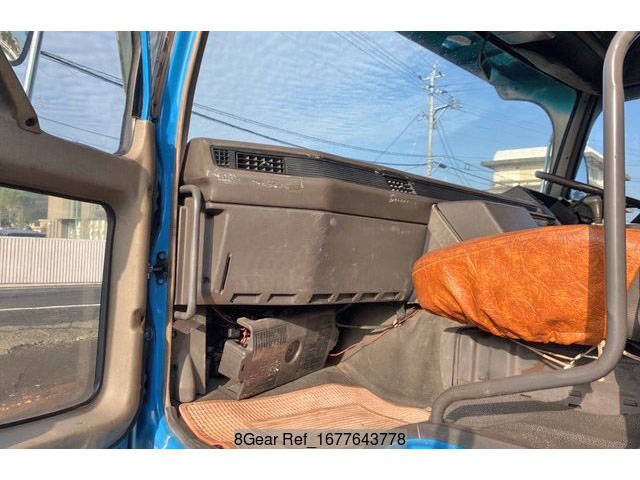 三菱ふそうスーパーグレートセルフローダー大型（10t）[写真23]