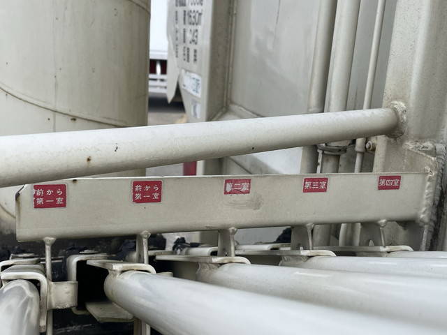 日野レンジャーバルク車（粉粒体運搬車）増トン（6t・8t）[写真13]