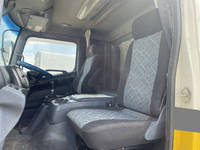 日野レンジャーバルク車（粉粒体運搬車）増トン（6t・8t）[写真28]