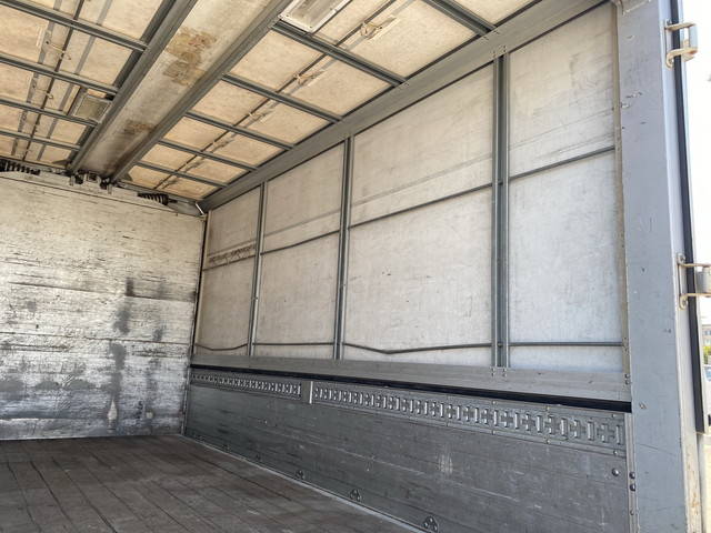 日野デュトロ幌ウイング小型（2t・3t）[写真14]