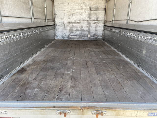 日野デュトロ幌ウイング小型（2t・3t）[写真16]