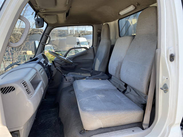 日野デュトロ幌ウイング小型（2t・3t）[写真27]