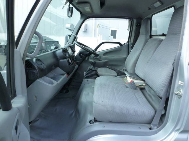 日野デュトロアルミバン小型（2t・3t）[写真12]