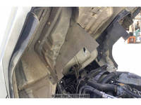 三菱ふそうキャンターガッツ平ボディ小型（2t・3t）[写真15]