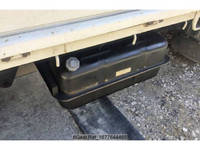 三菱ふそうキャンターガッツ平ボディ小型（2t・3t）[写真16]