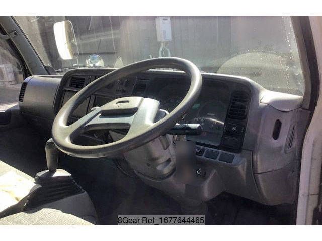 三菱ふそうキャンターガッツ平ボディ小型（2t・3t）[写真19]