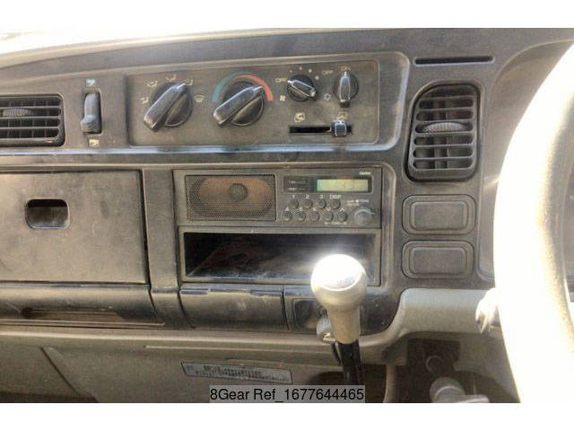 三菱ふそうキャンターガッツ平ボディ小型（2t・3t）[写真23]