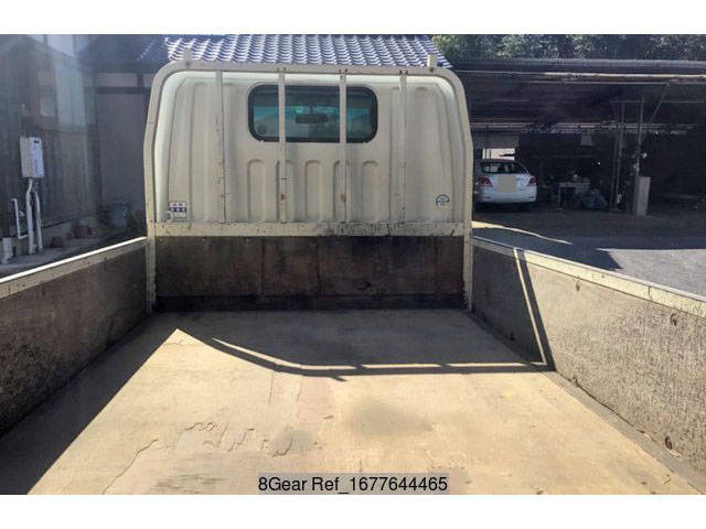 三菱ふそうキャンターガッツ平ボディ小型（2t・3t）[写真07]