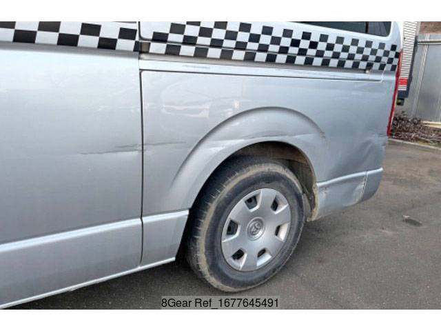 トヨタハイエースバン小型（2t・3t）[写真03]