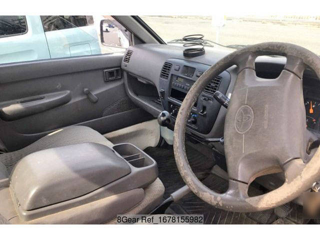 トヨタライトエース平ボディ小型（2t・3t）[写真17]