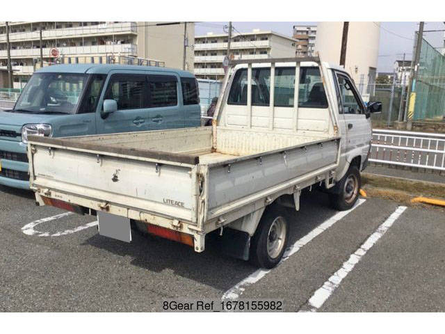 トヨタライトエース平ボディ小型（2t・3t）[写真05]
