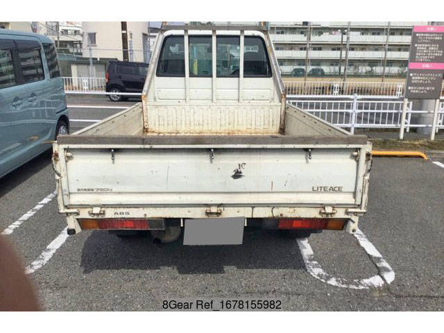 トヨタライトエース平ボディ小型（2t・3t）[写真06]