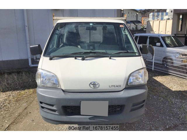 トヨタライトエース平ボディ小型（2t・3t）[写真10]