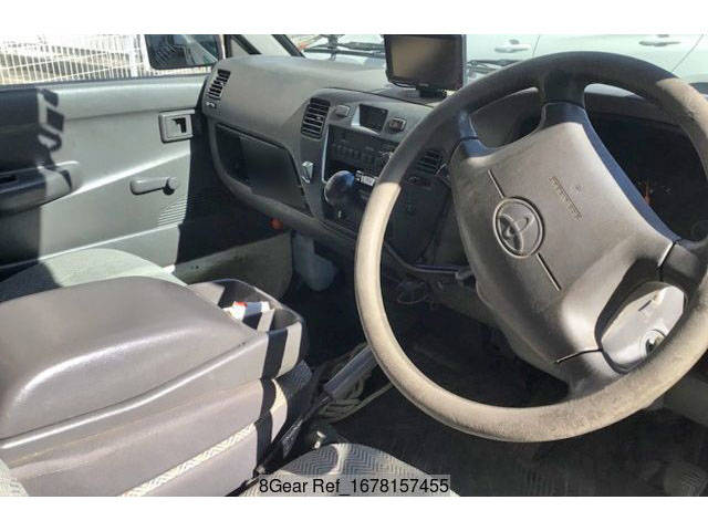 トヨタライトエース平ボディ小型（2t・3t）[写真22]