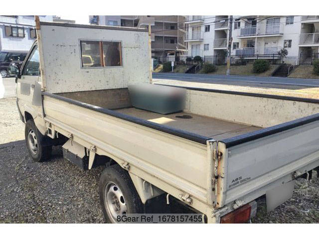トヨタライトエース平ボディ小型（2t・3t）[写真05]