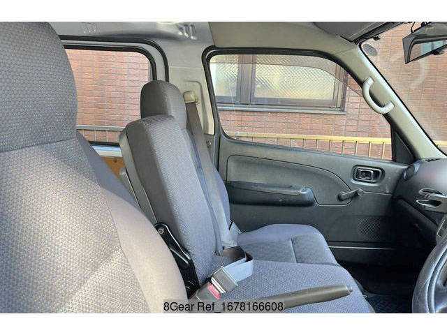 日産キャラバンバン小型（2t・3t）[写真09]